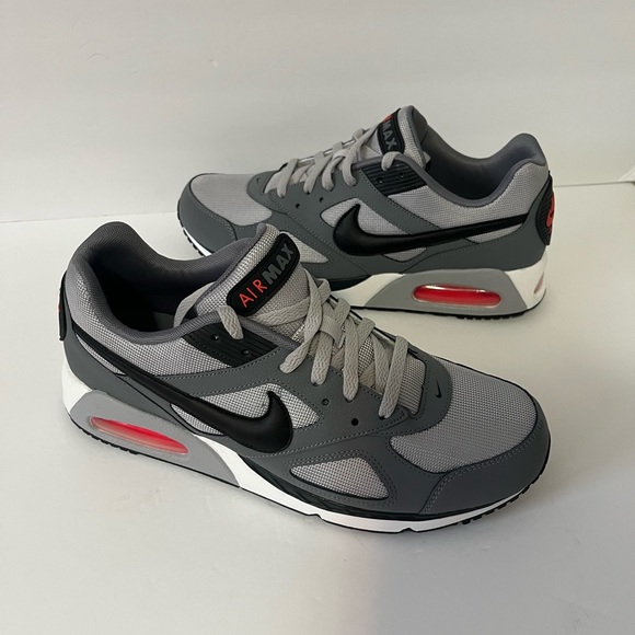 Nike Air Max IVO Shoes Wolf Gray Black Cool Gray 580518-001 Men's Size 10 NEW